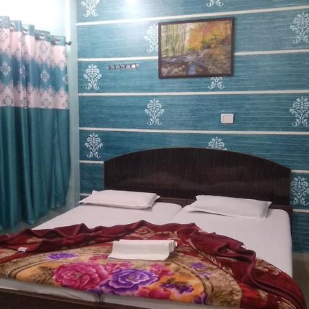Hotel Giriraj Inn Varanasi Exterior photo